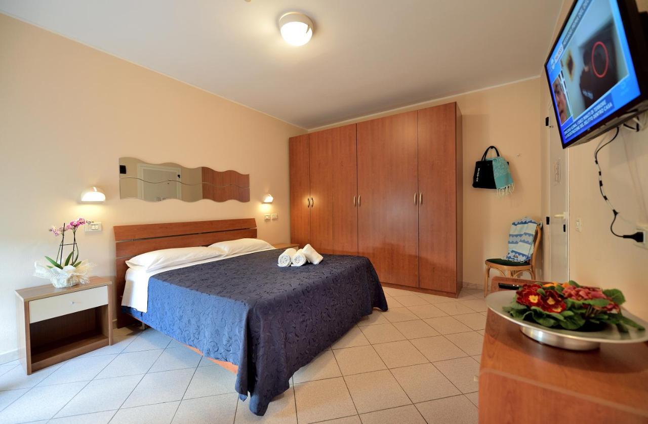 Hotel Oltremar B&B Cattolica Luaran gambar