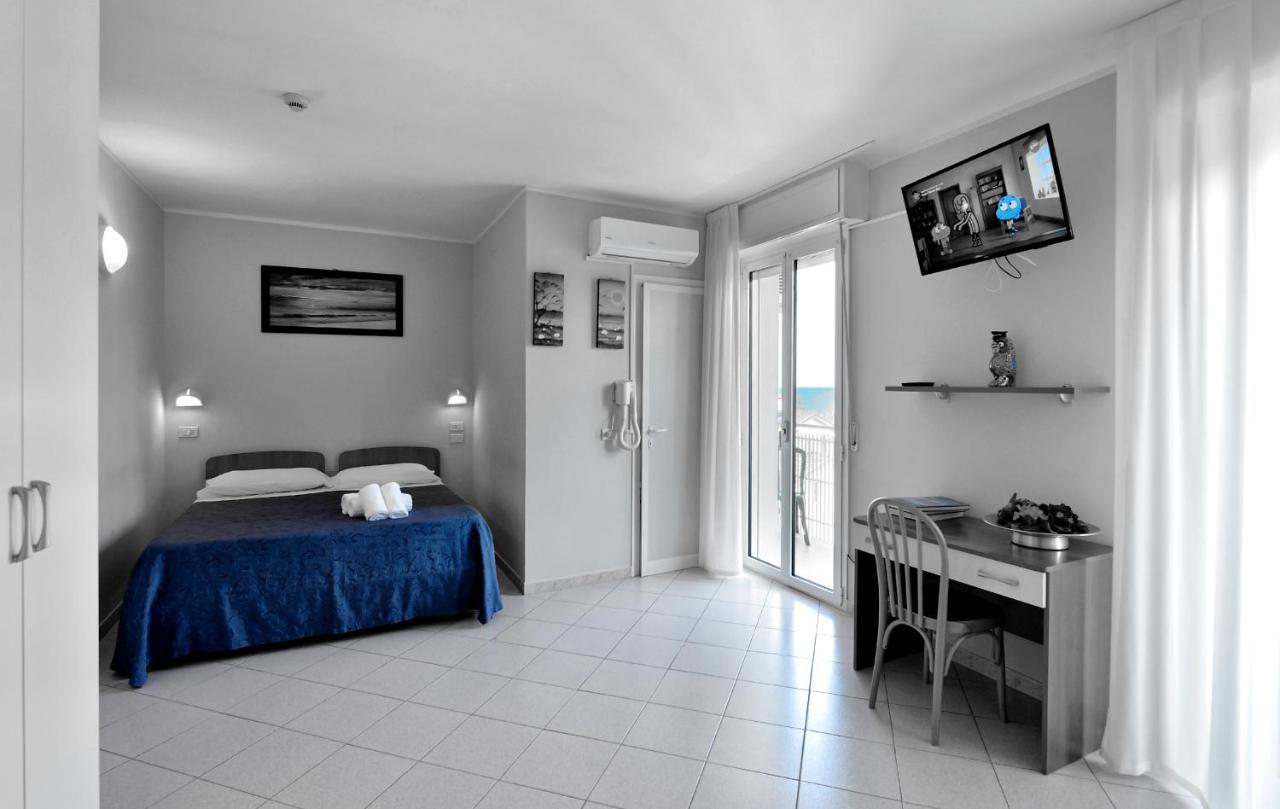 Hotel Oltremar B&B Cattolica Luaran gambar