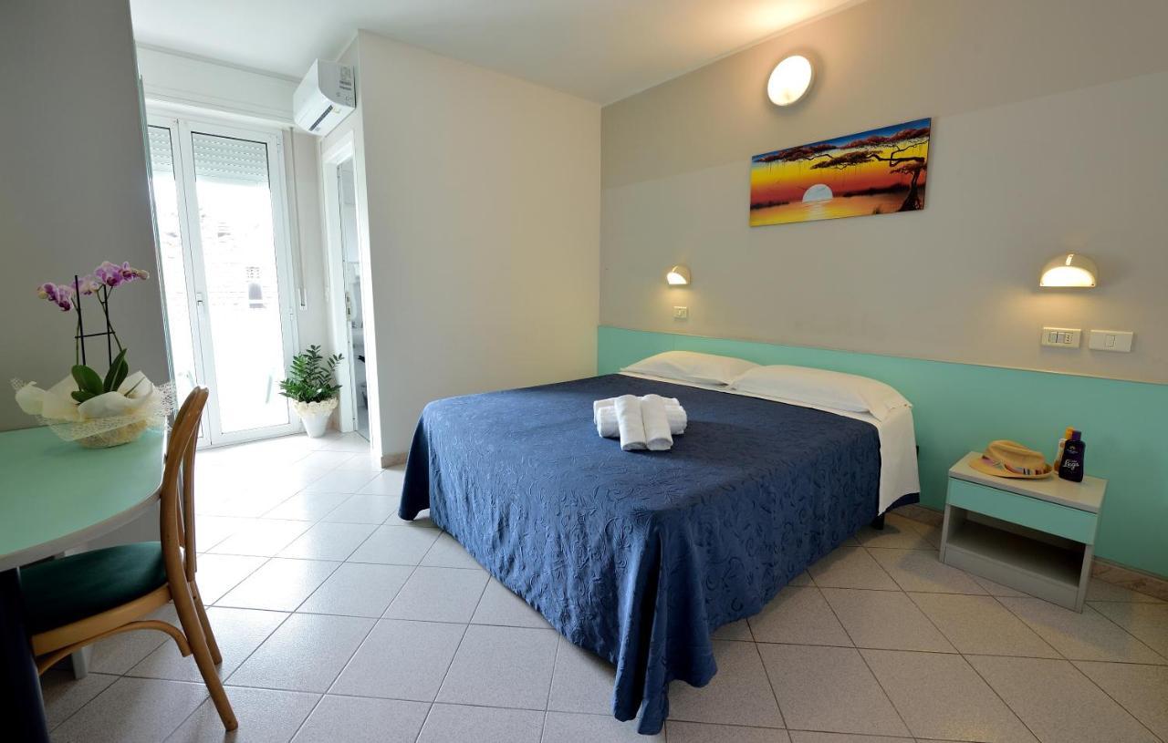 Hotel Oltremar B&B Cattolica Luaran gambar