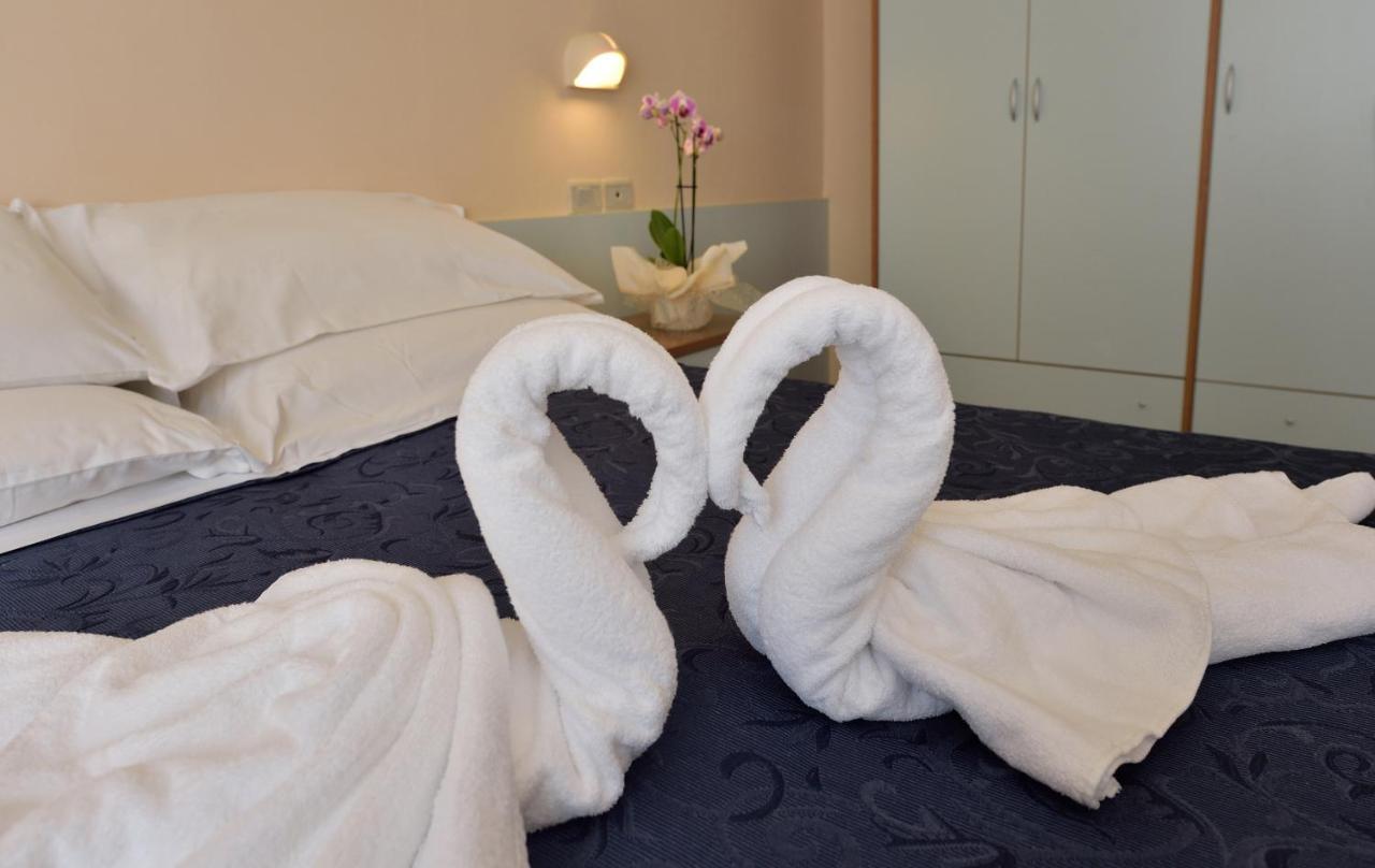 Hotel Oltremar B&B Cattolica Luaran gambar