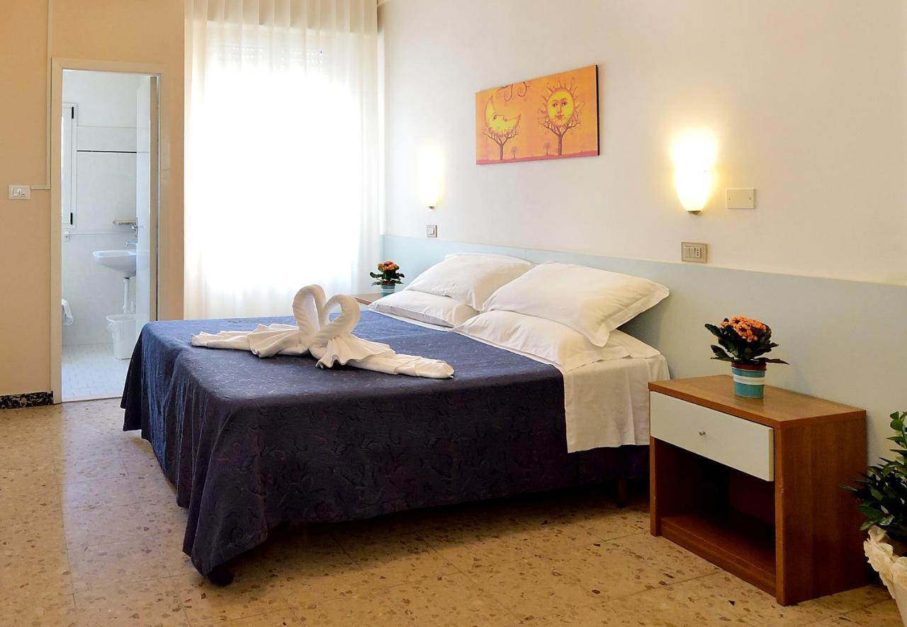 Hotel Oltremar B&B Cattolica Luaran gambar