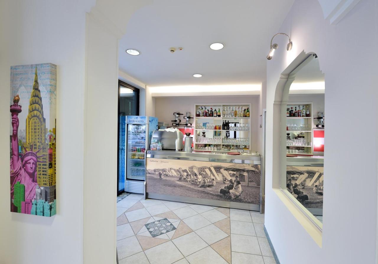 Hotel Oltremar B&B Cattolica Luaran gambar