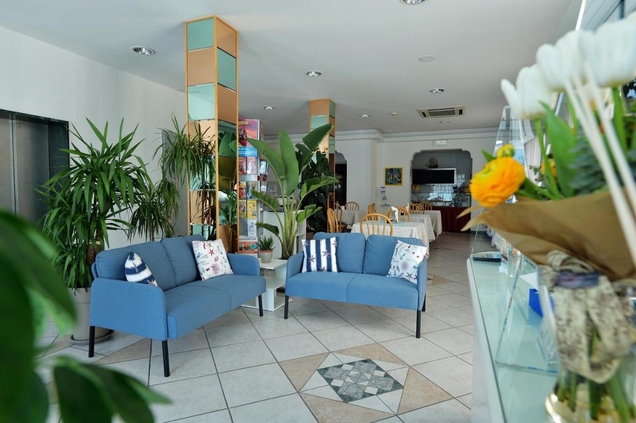 Hotel Oltremar B&B Cattolica Luaran gambar